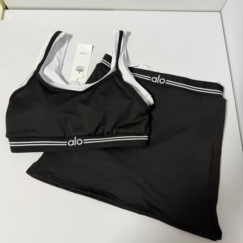 ALO Yoga Women's Black Intimates Set